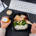 Membangun Kebiasaan Pola Makan Seimbang untuk Mendukung Pengelolaan Berat Badan